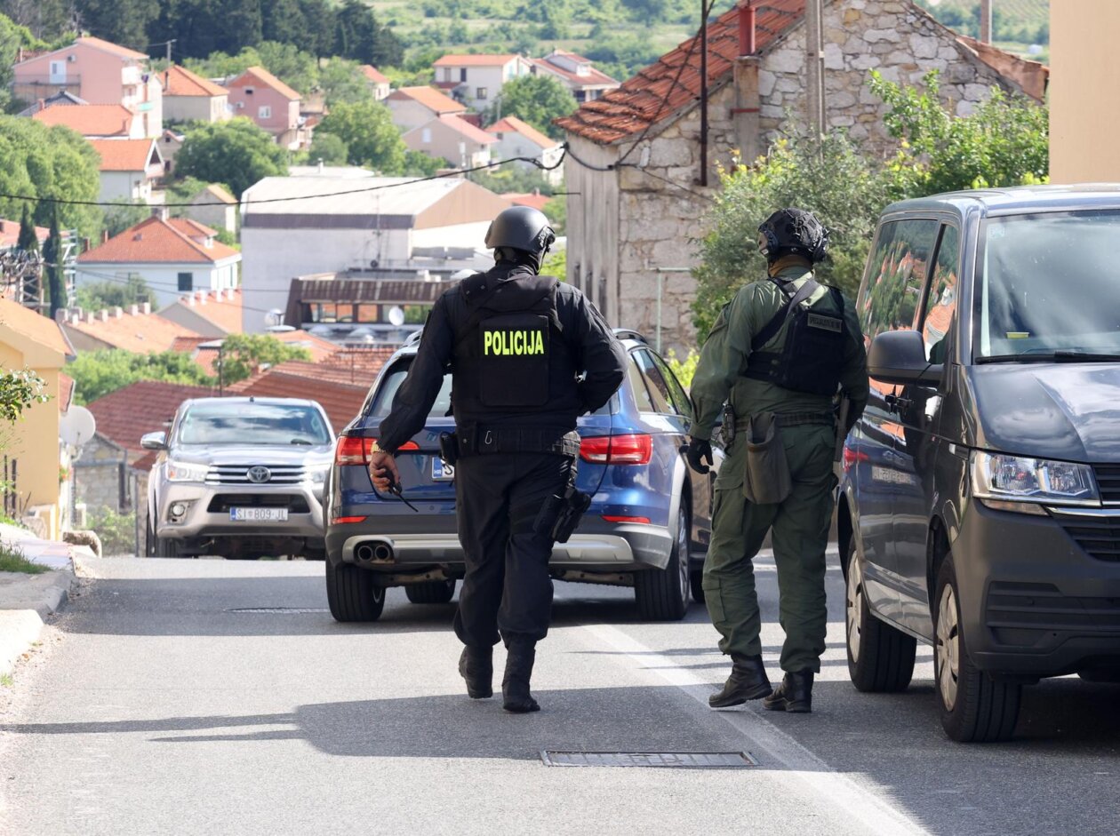 U Drnišu muškarac ubio dostavljača