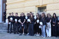 ibenik: ibenski  maturanti su norijadu posvetili Luki Milovcu sa 19 minuta utnje i 19 bijelih balona