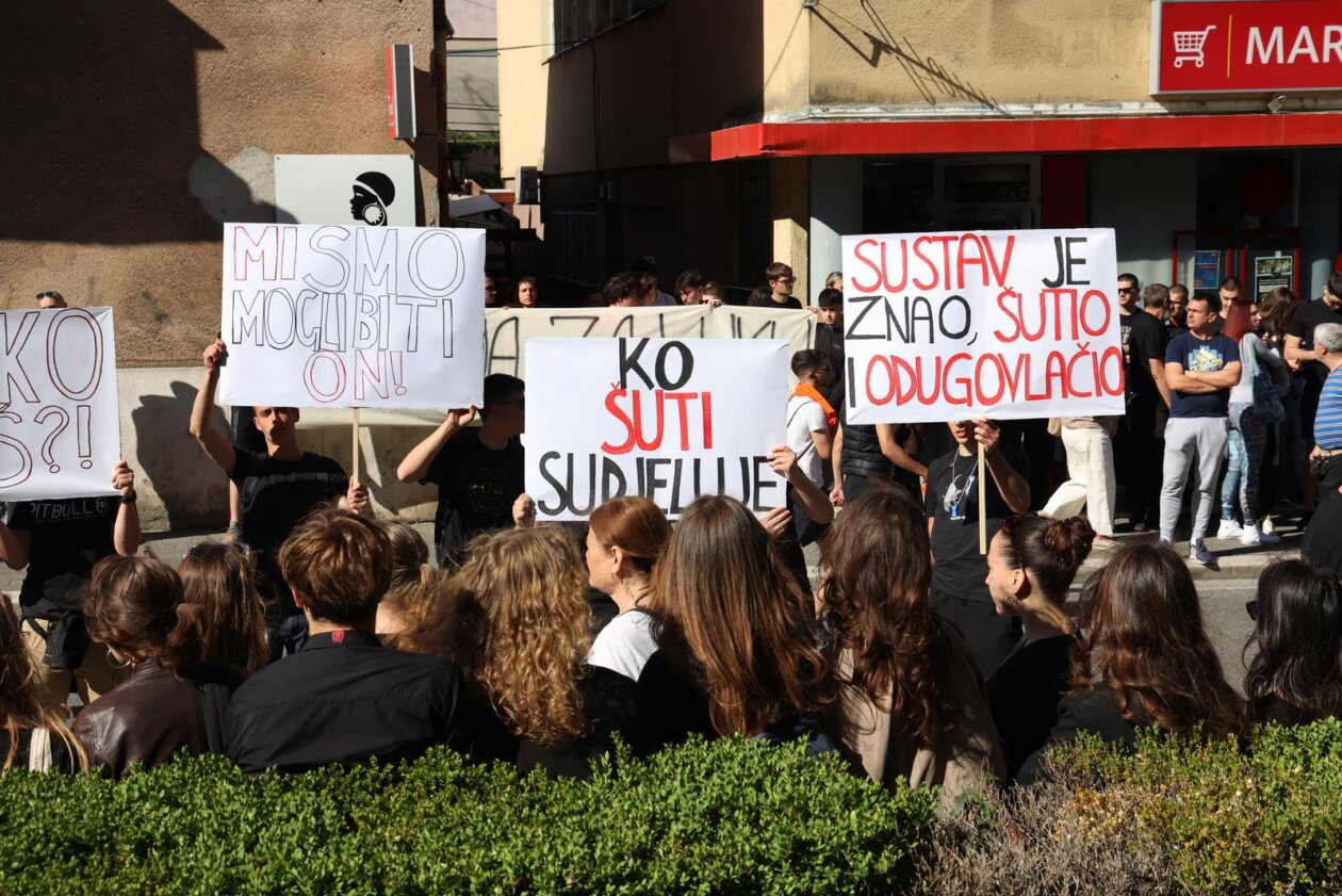 ibenik: ibenski  maturanti su norijadu posvetili Luki Milovcu sa 19 minuta utnje i 19 bijelih balona