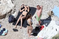 Rijeka: Ljudi uživaju u sunčanju i kupanju na plaži