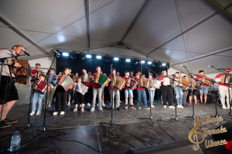 Skup armunikaši u Permanima 1
