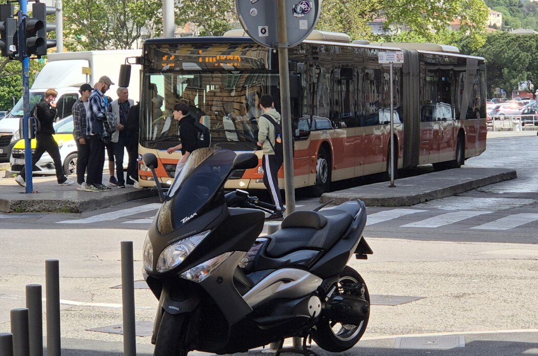 jelačićev trg autobus 32 jelačićev trg autobus 32