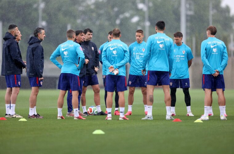 Zagreb: Rekuperacijski trening hrvatske nogometne reprezentacije