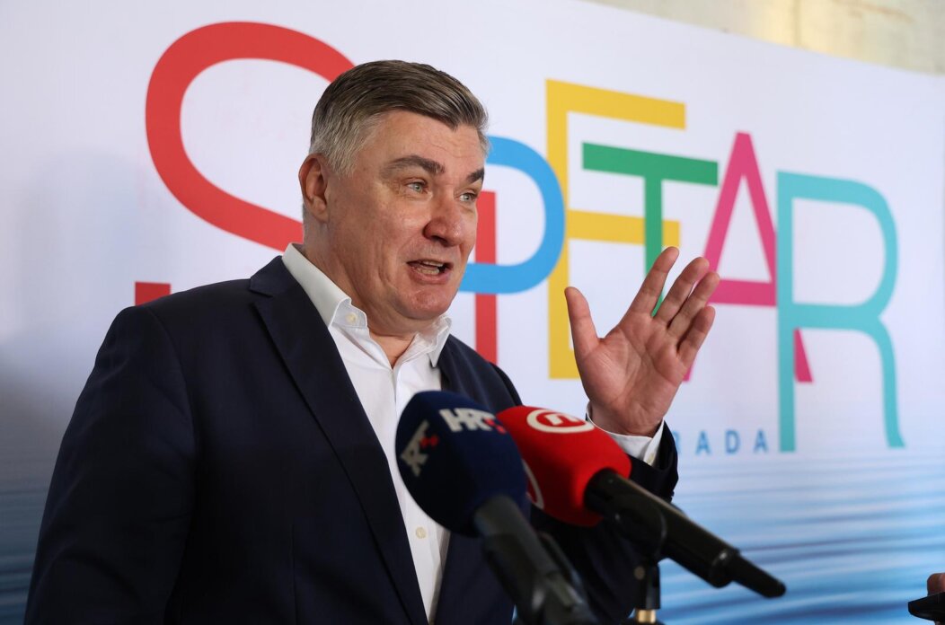 Supetar: Zoran Milanović sudjelovao je na svečanoj sjednici Gradskog vijeća Grada Supetra Supetar: Zoran Milanović sudjelovao je na svečanoj sjednici Gradskog vijeća Grada Supetra