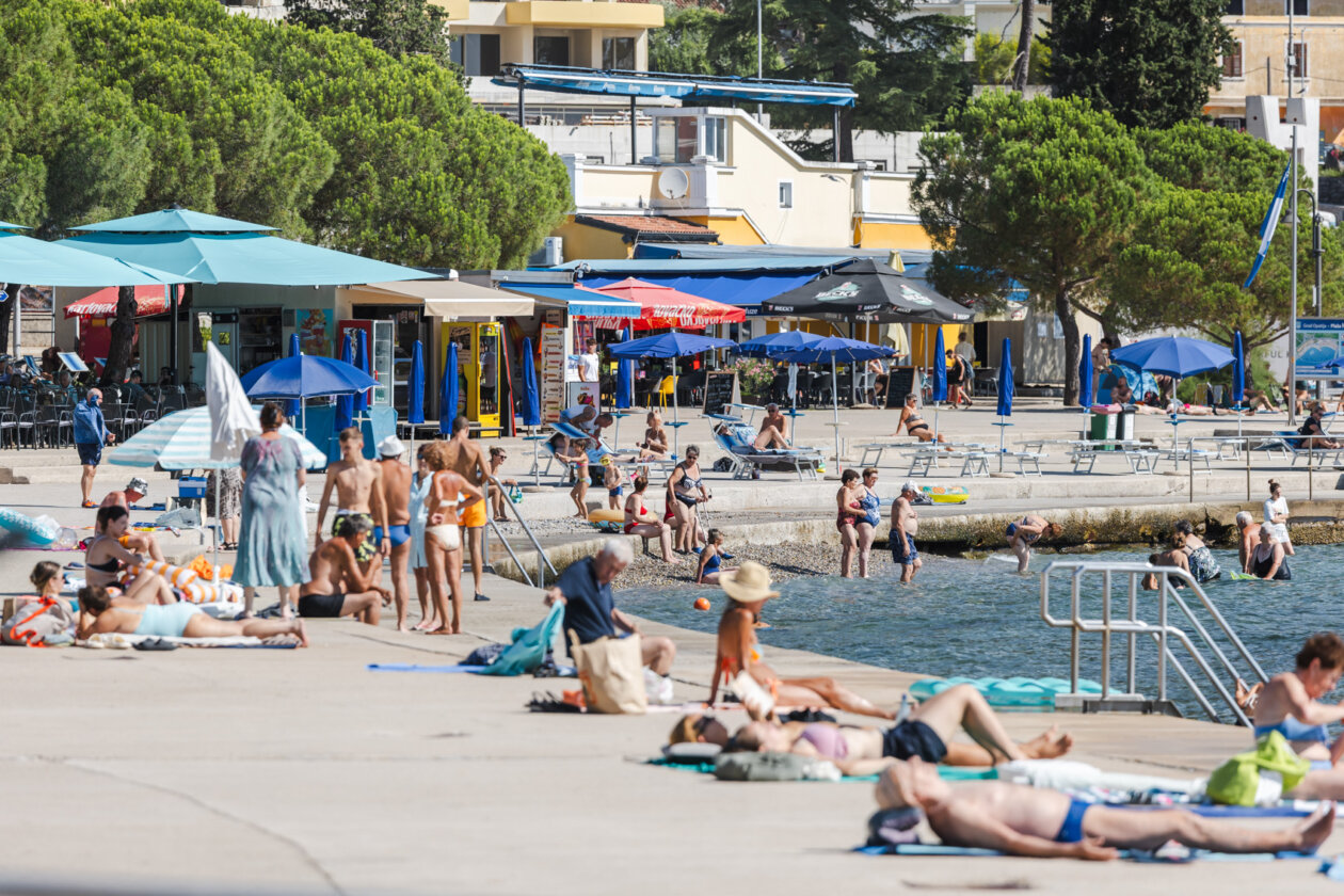 Ilustrativna Ičići plaža-6982