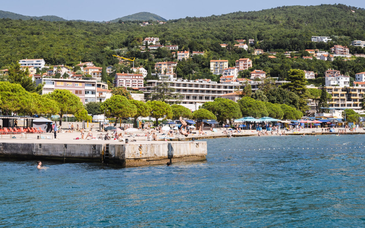 Ilustrativna Ičići plaža-7066