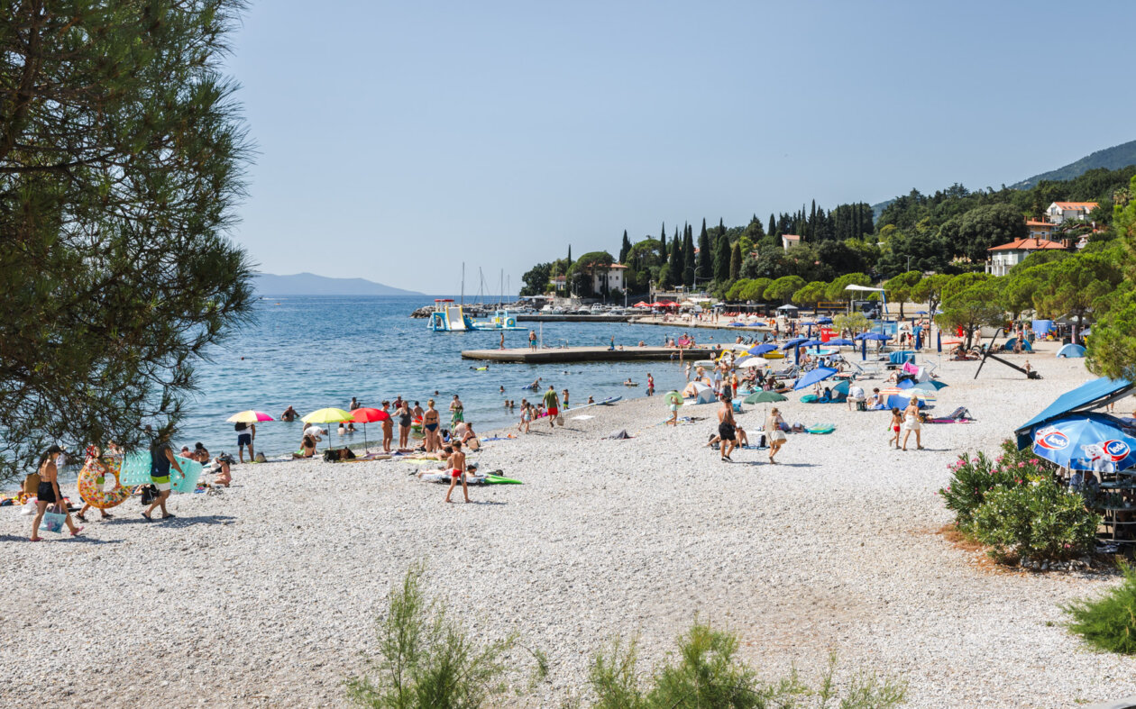 Ilustrativna Ičići plaža-7140