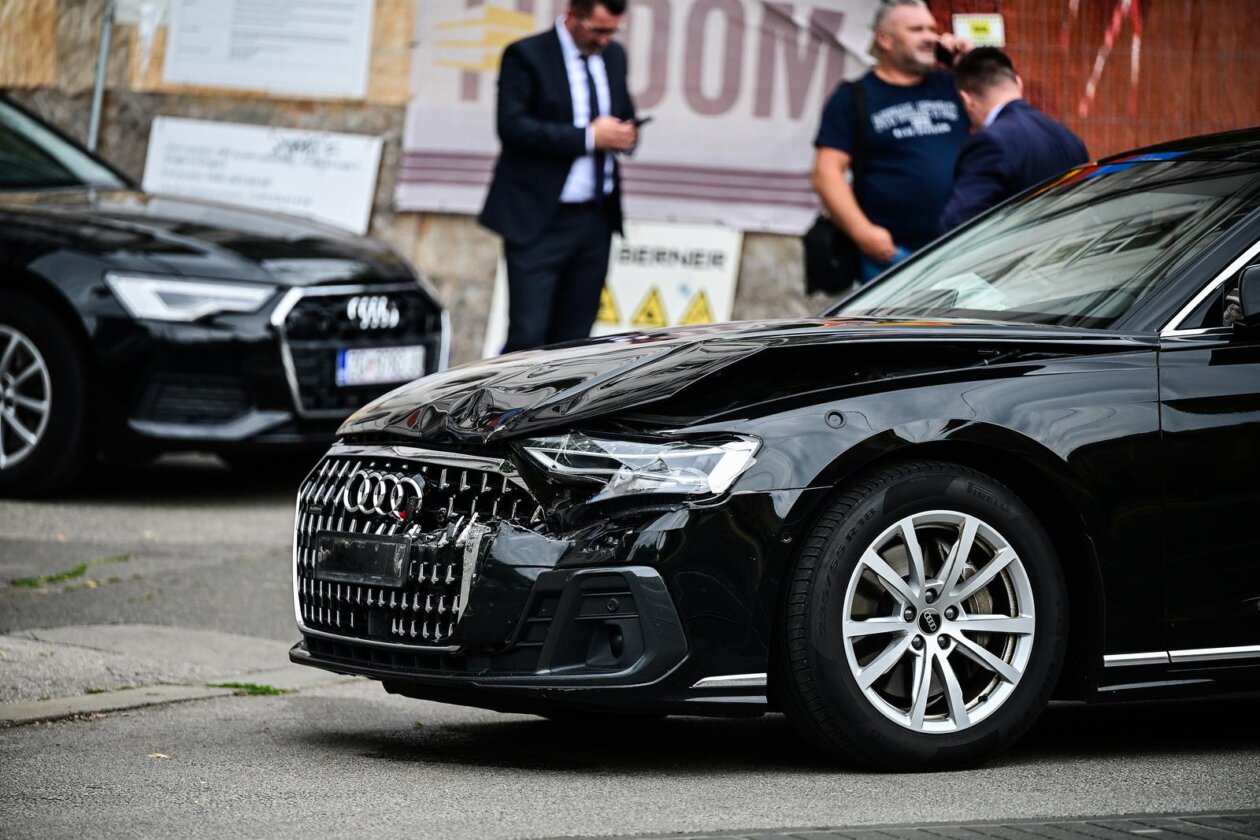 Zagreb: Plenković imao sudar, udario ga i drugi auto iz pratnje