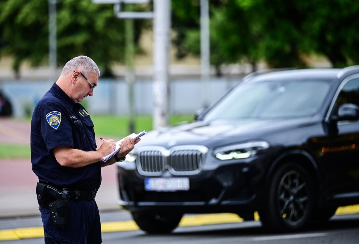 Zagreb: Plenković imao sudar, udario ga i drugi auto iz pratnje