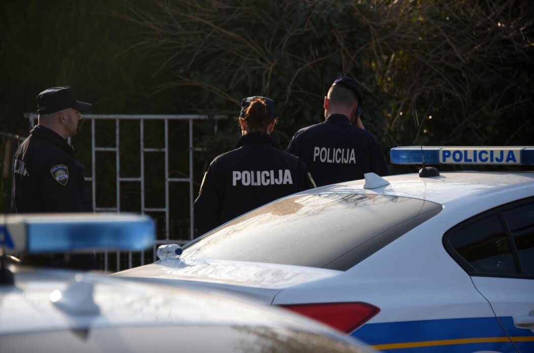 Filipini: U obiteljskoj kući pronađena tri beživotna tijela Filipini: U obiteljskoj kući pronađena tri beživotna tijela