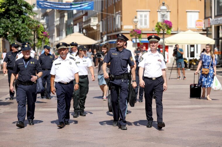 Predstavljanje stranih policajaca u Policijskoj upravi primorsko-goranskoj