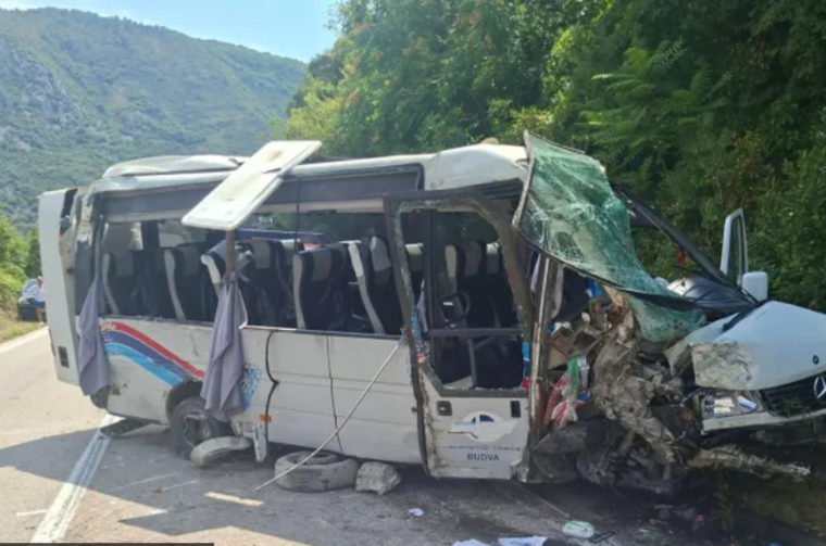 nesreća crna gora minibus