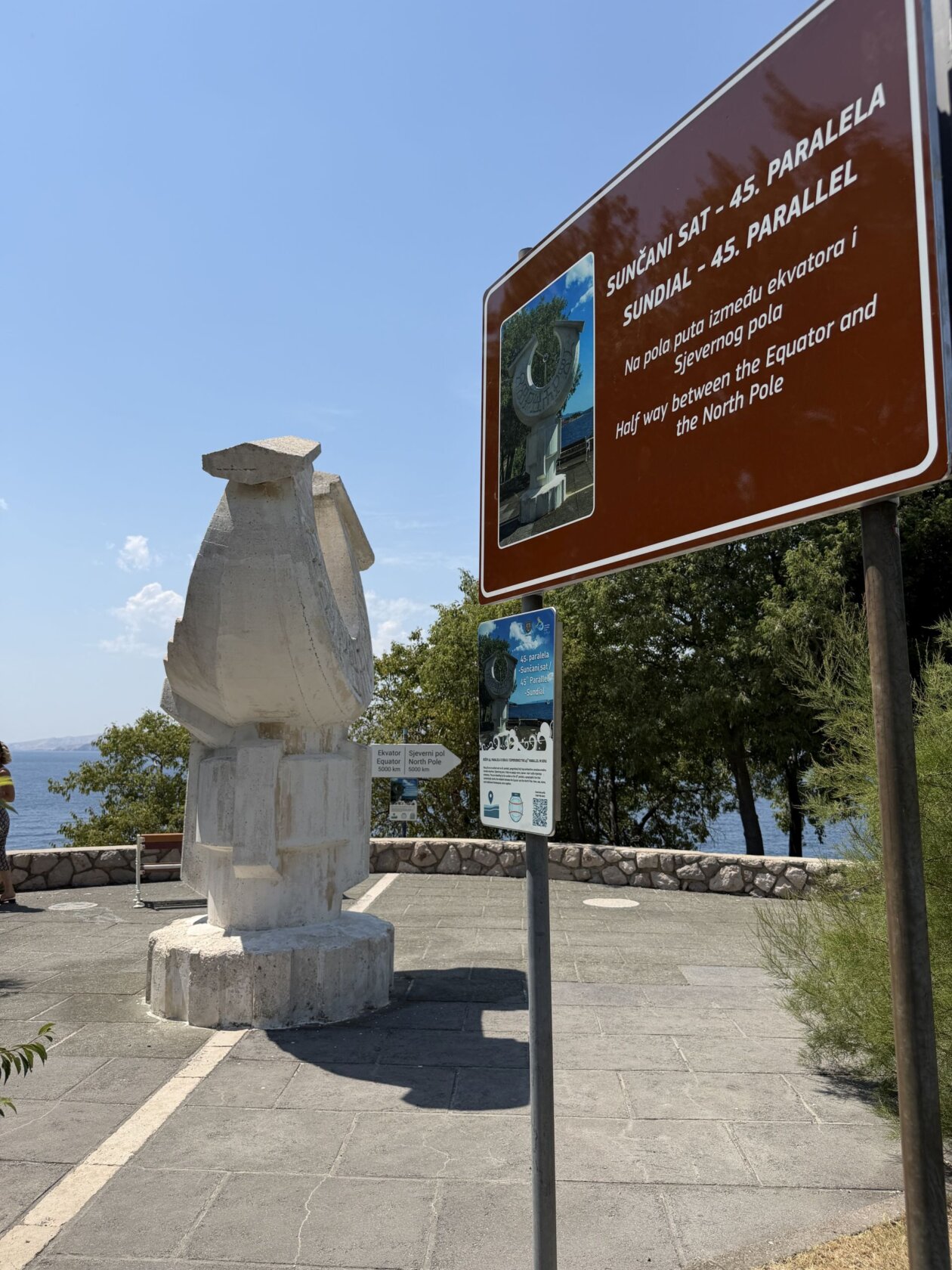 senj (1) senj (1)
