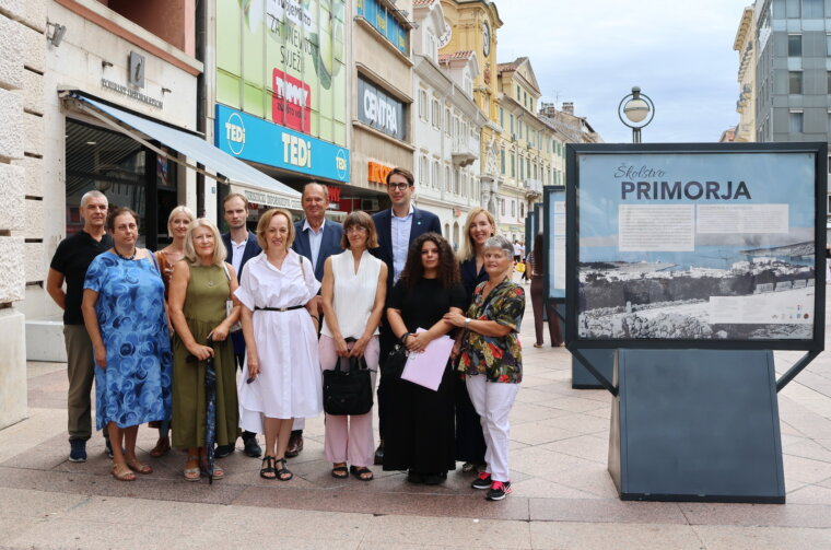 Izlozba-Skolstvo-Primorja-15