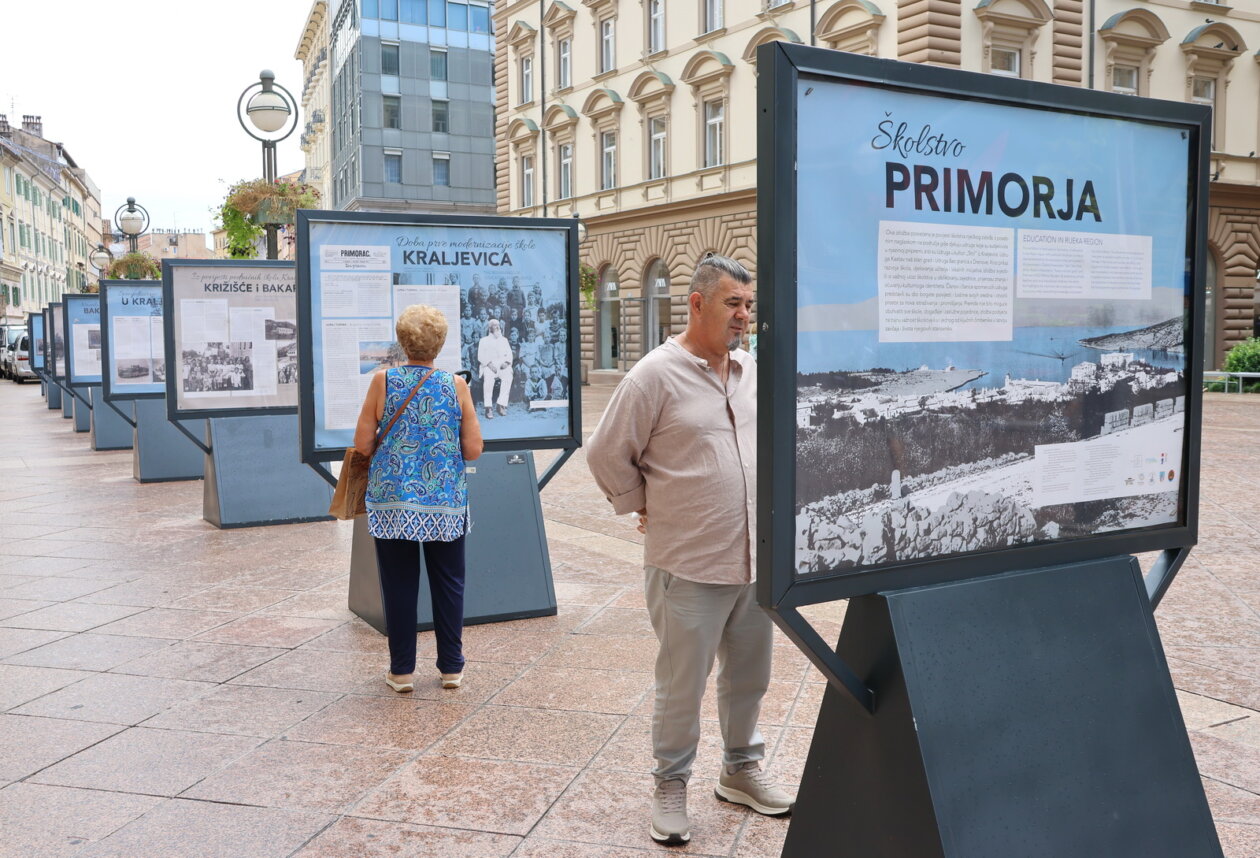 Izlozba-Skolstvo-Primorja-31