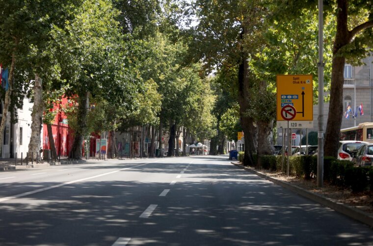 Rijeka: Visoke temperature ispraznile gradske ulice
