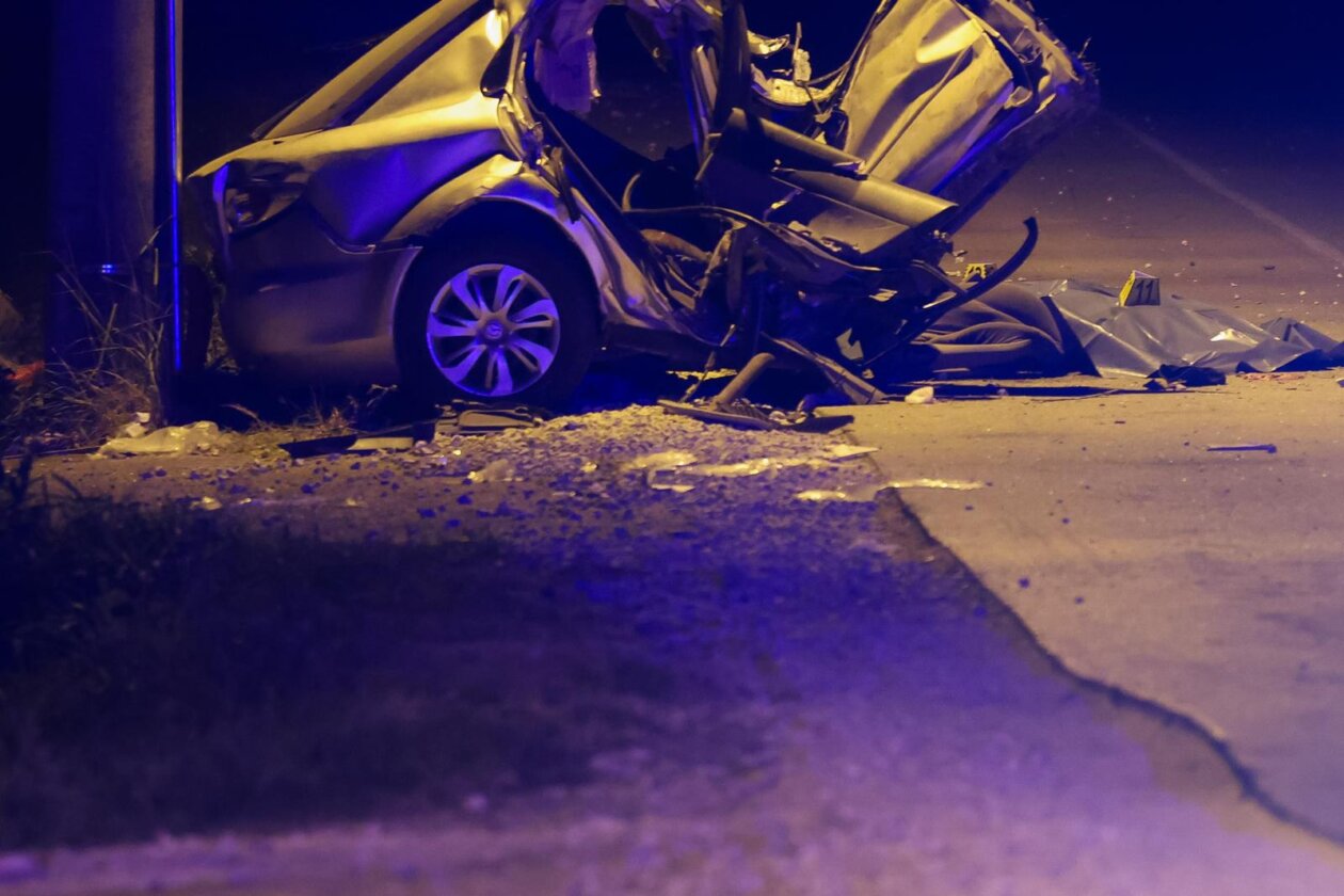 Zagreb: Teška prometna nesreća u kojoj je jedna osoba smrtno stradala Zagreb: Teška prometna nesreća u kojoj je jedna osoba smrtno stradala