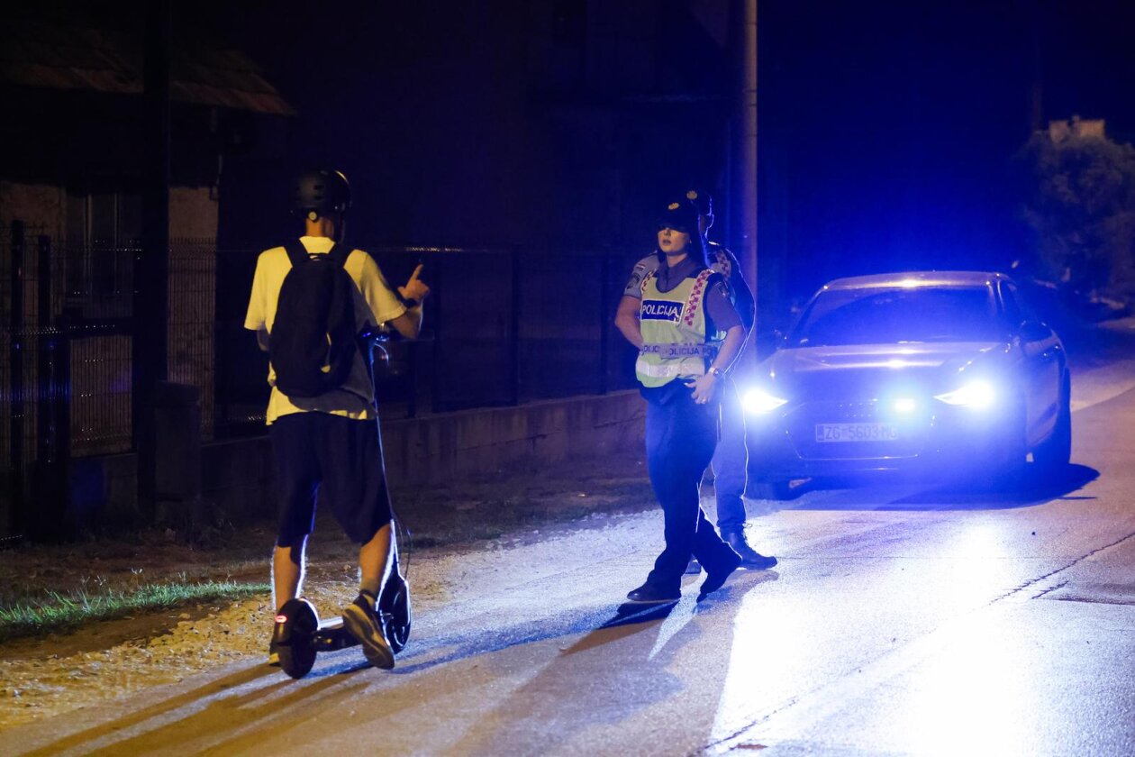 Zagreb: Teška prometna nesreća u kojoj je jedna osoba smrtno stradala Zagreb: Teška prometna nesreća u kojoj je jedna osoba smrtno stradala