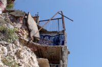 Rijeka: Urušeni balkon napuštenog objekta na Pećinama Rijeka: Urušeni balkon napuštenog objekta na Pećinama