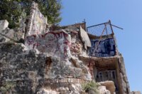 Rijeka: Urušeni balkon napuštenog objekta na Pećinama Rijeka: Urušeni balkon napuštenog objekta na Pećinama