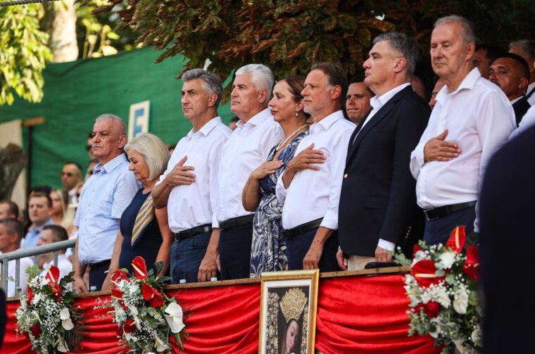 Sinj: 311. Sinjska alka Sinj: 311. Sinjska alka
