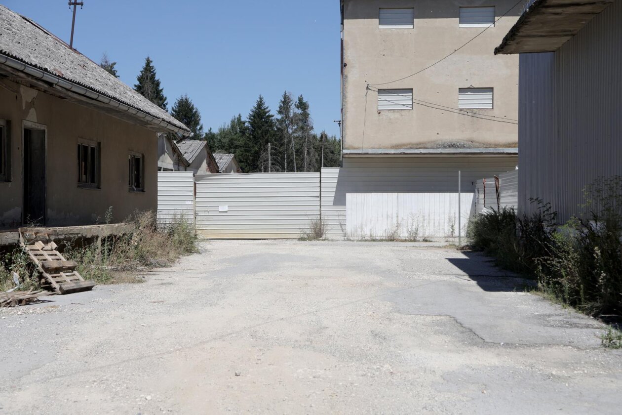 Gospić: Kompleks unutar kojeg je odloženo 35 tisuća tona otpada