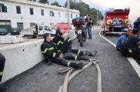 Požar kod Omiša i dalje bukti Požar kod Omiša i dalje bukti
