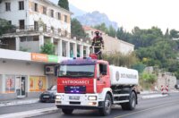 Požar kod Omiša i dalje bukti Požar kod Omiša i dalje bukti