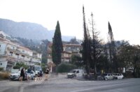Požar kod Omiša i dalje bukti Požar kod Omiša i dalje bukti