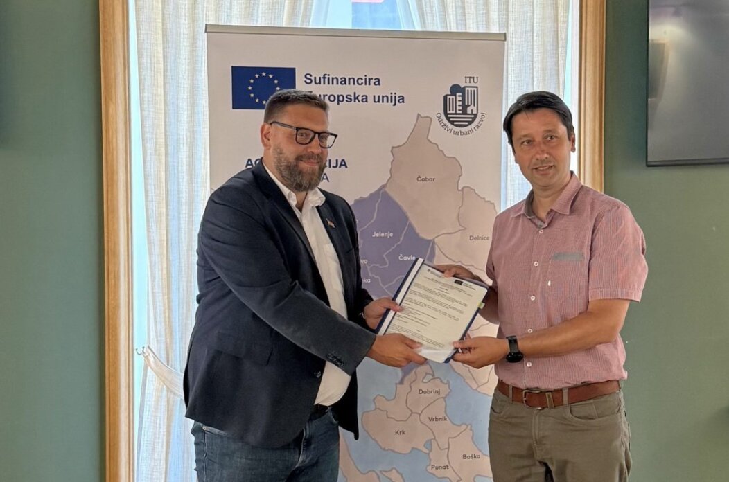 Potpisivanje-Ugovora-o-dodjeli-bespovratnih-sredstava-Opcini-Jelenje-2-1109×800 Potpisivanje-Ugovora-o-dodjeli-bespovratnih-sredstava-Opcini-Jelenje-2-1109×800